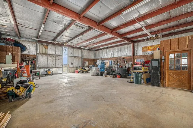 $615,000 | 3479 Northeast Dixon Road, Turney, MO 64493