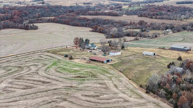$615,000 | 3479 Northeast Dixon Road, Turney, MO 64493