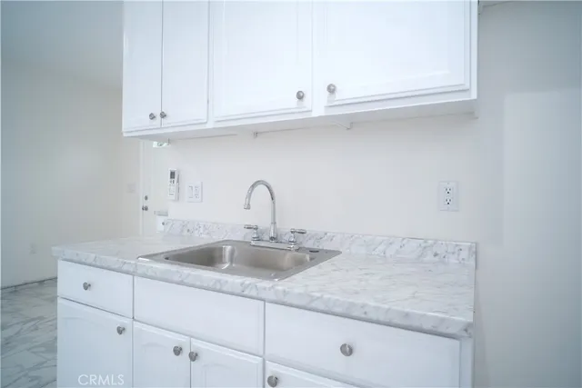 a close view of sink and tap