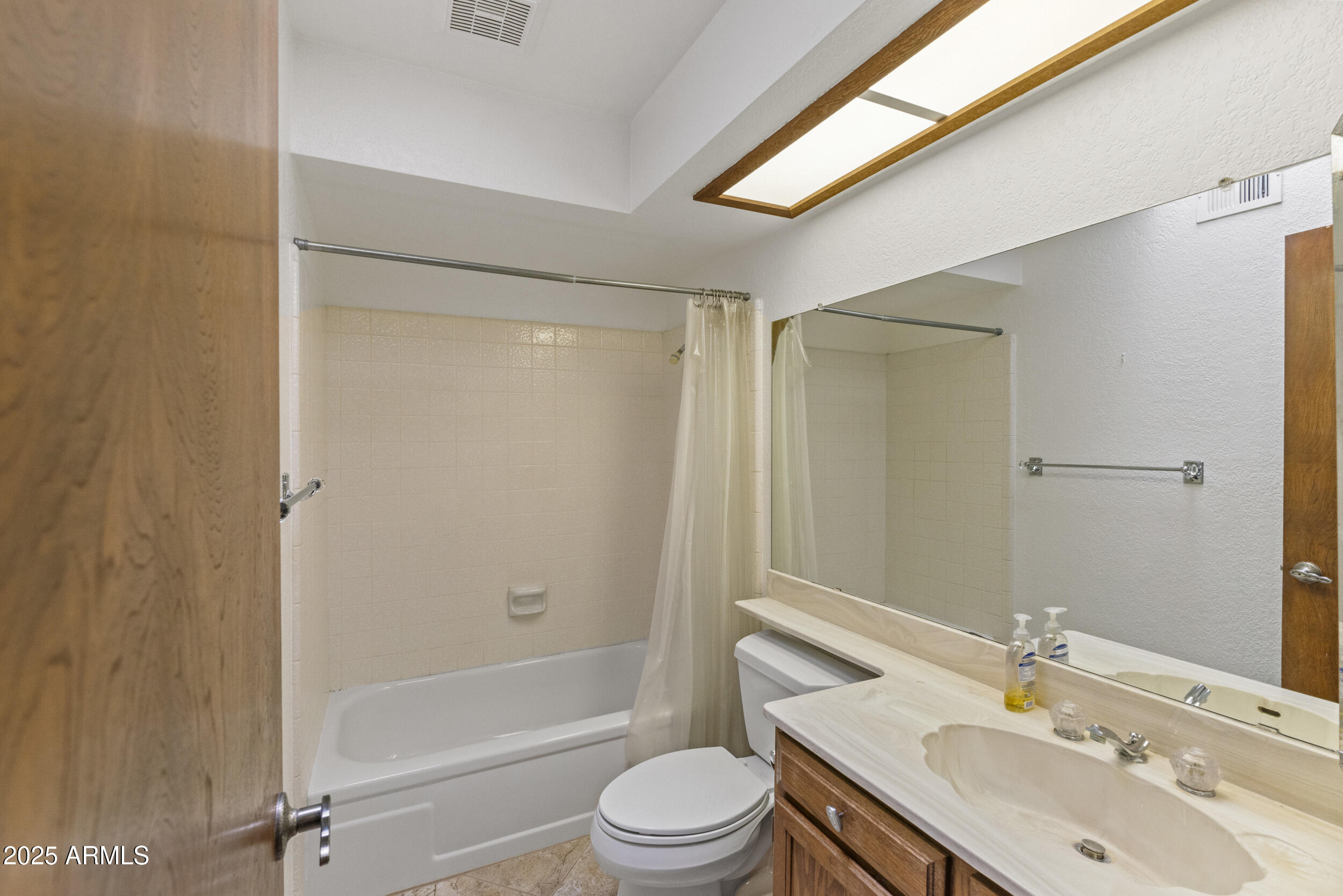 4535 East Redfield Road Phoenix, AZ 85032 - Photo 11 of 24 2nd bathroom