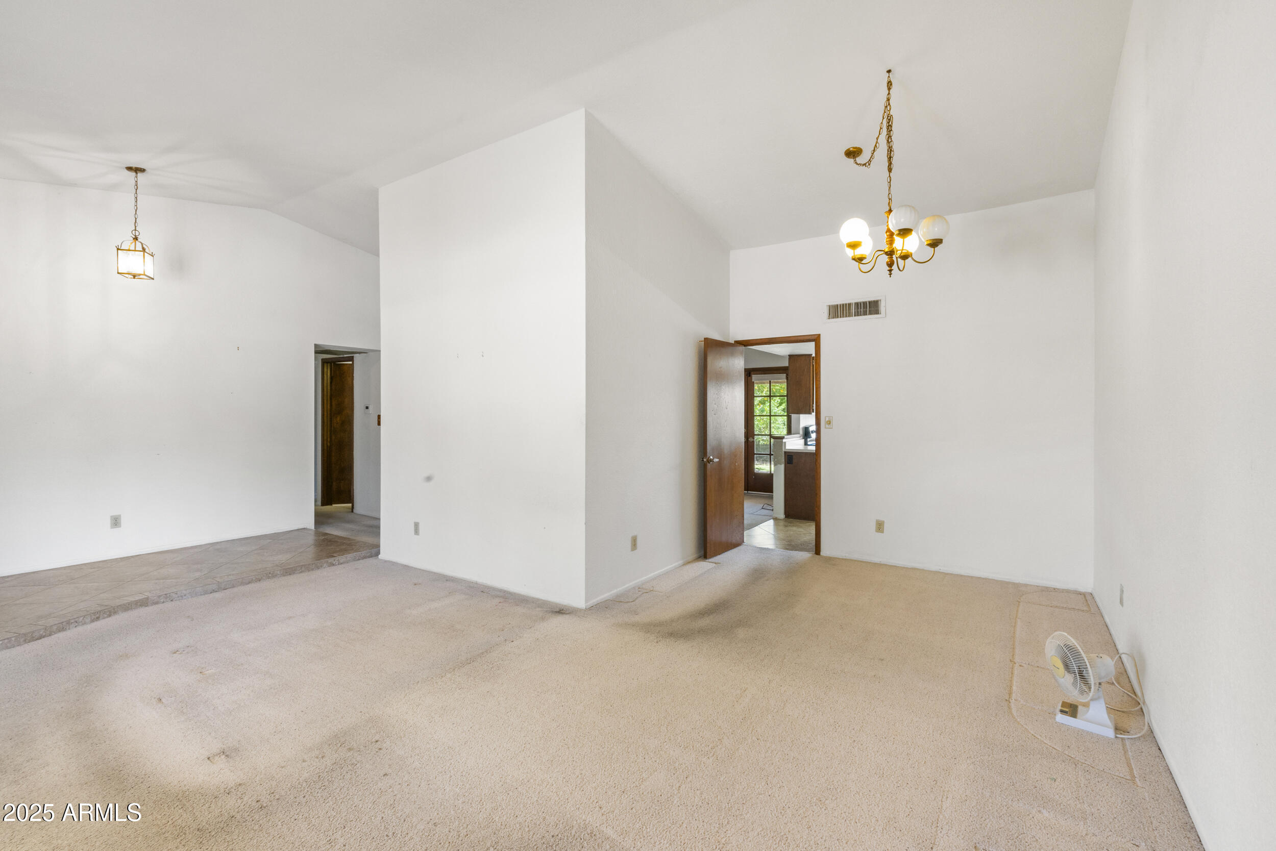 4535 East Redfield Road Phoenix, AZ 85032 - Photo 5 of 24 Vaulted ceilings
