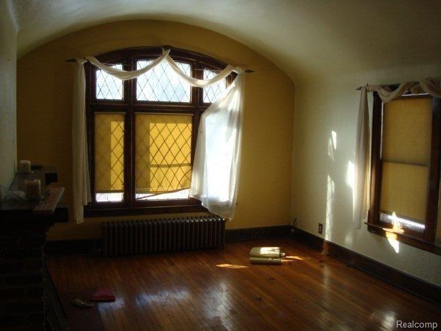 185 Cherokee Road Pontiac, MI 48341 - Photo 12 of 22 LIVING ROOM