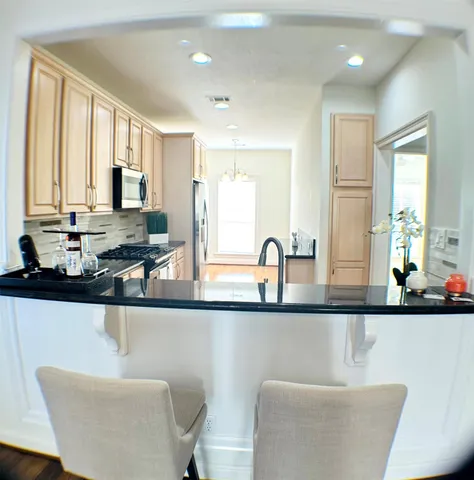 $3,350 | 913 Birdsall Street, Houston, TX 77007