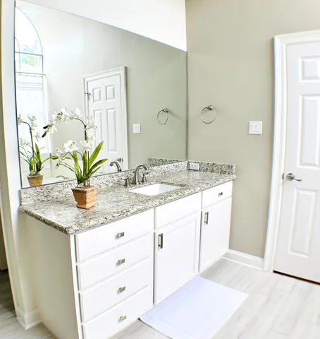 $3,350 | 913 Birdsall Street, Houston, TX 77007