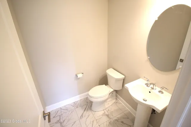 $653,000 | 7 Wyatt's Way, Clifton Park, NY 12065