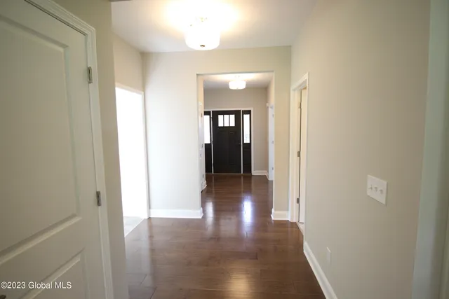 $653,000 | 7 Wyatt's Way, Clifton Park, NY 12065