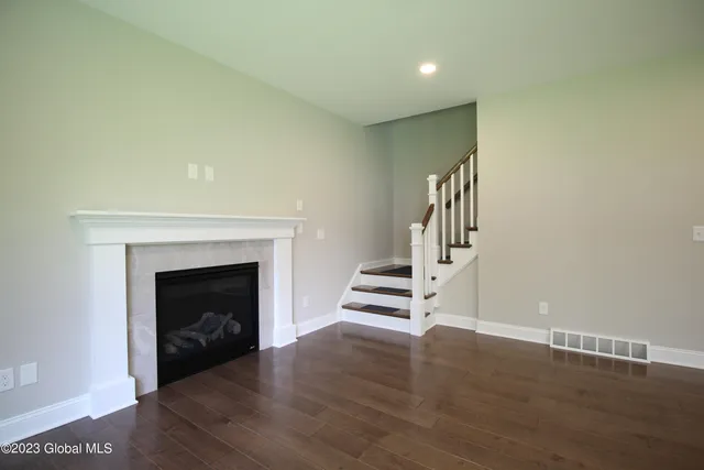 $653,000 | 7 Wyatt's Way, Clifton Park, NY 12065