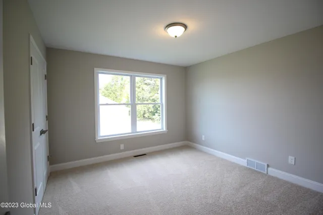 $653,000 | 7 Wyatt's Way, Clifton Park, NY 12065