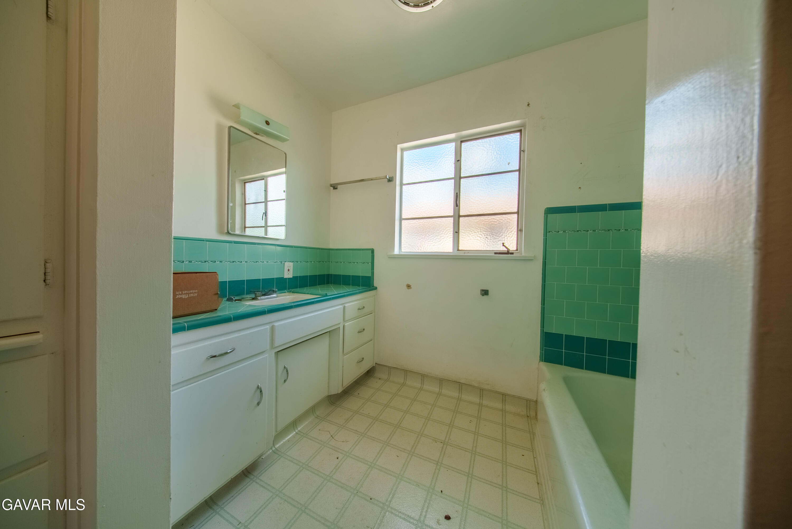 2709 Peerless Avenue Bakersfield, CA 93308 - Photo 6 of 16 JPP02360-HDR