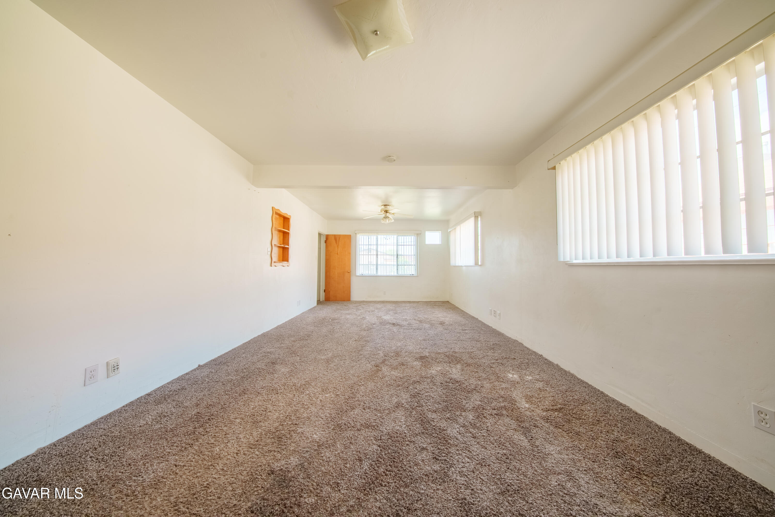 2709 Peerless Avenue Bakersfield, CA 93308 - Photo 7 of 16 JPP02340-HDR