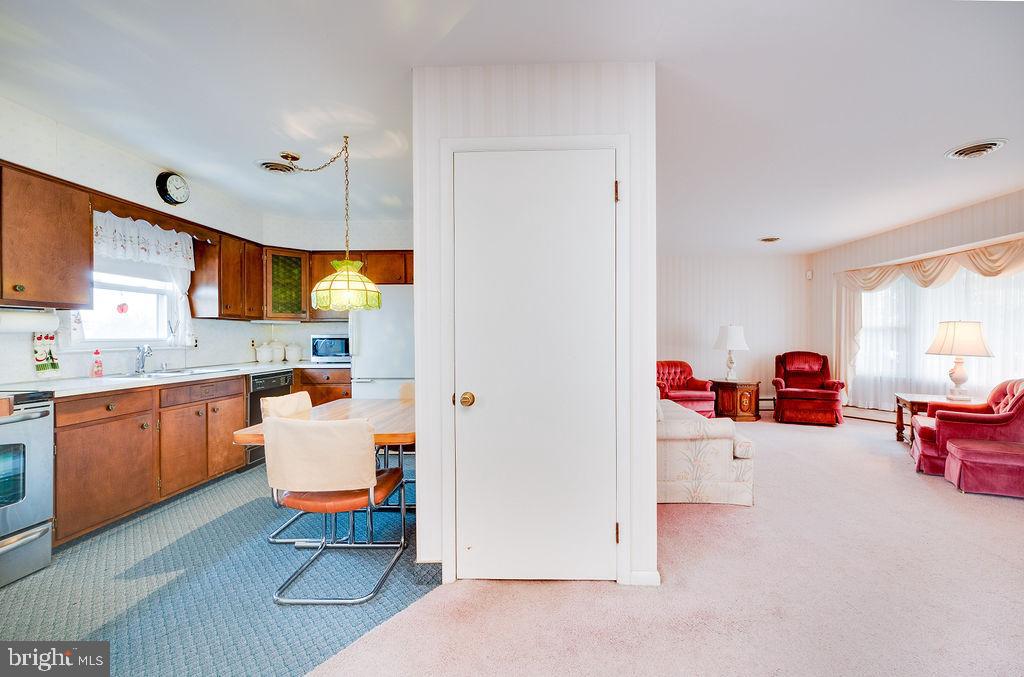 418 Mitti Road Reading, PA 19607 - Photo 12 of 36