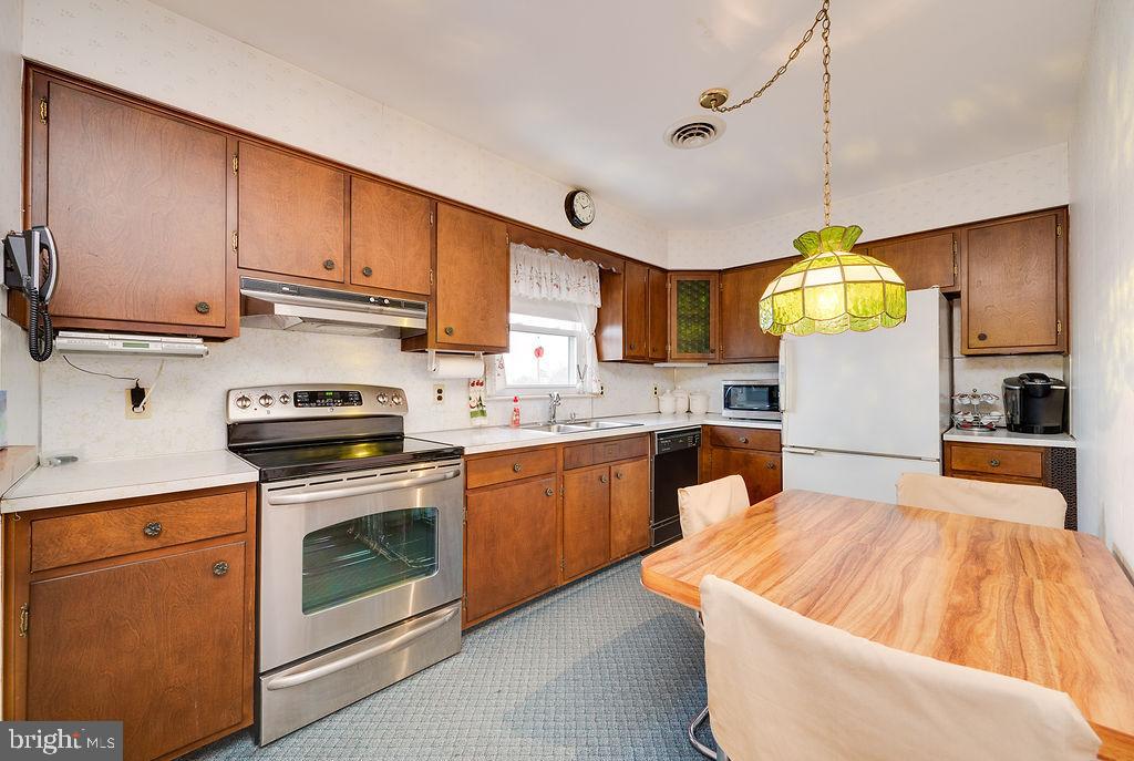 418 Mitti Road Reading, PA 19607 - Photo 13 of 36