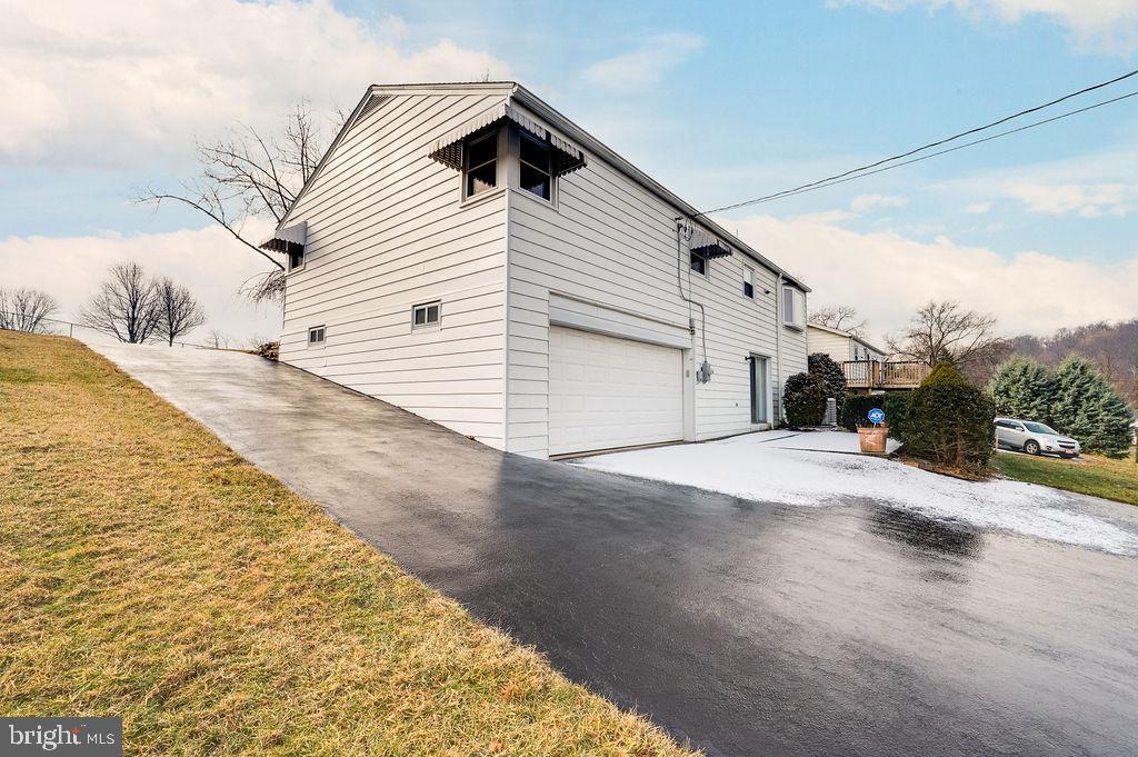 418 Mitti Road Reading, PA 19607 - Photo 32 of 36