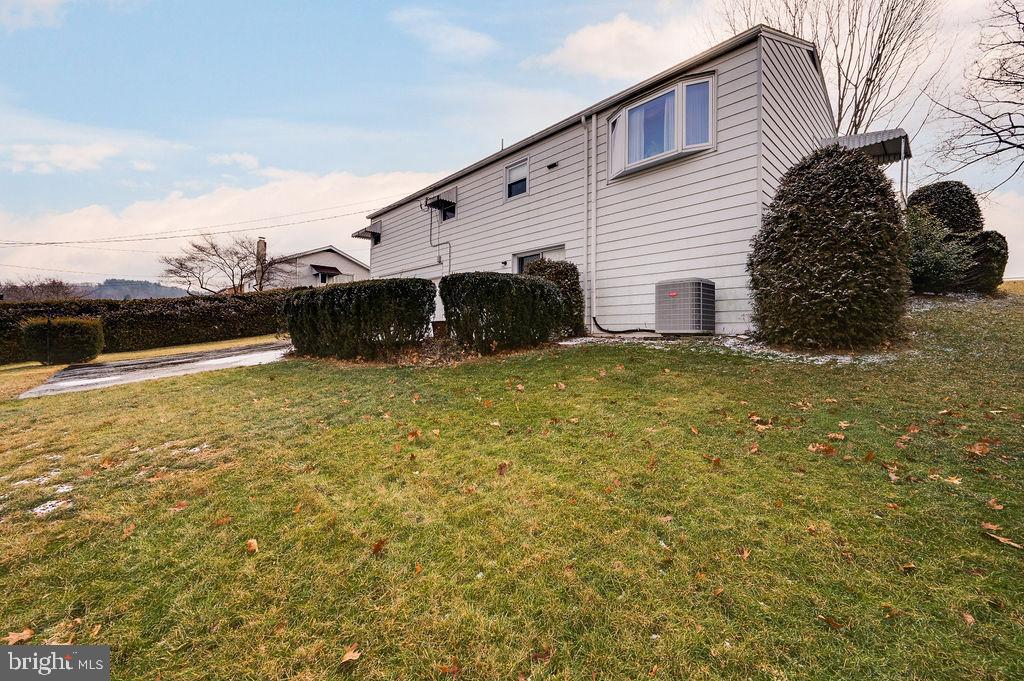 418 Mitti Road Reading, PA 19607 - Photo 33 of 36