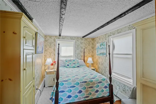 $2,850 | 28 Glenwood Avenue, Narragansett, RI 02882