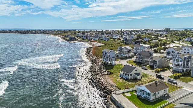 $2,850 | 28 Glenwood Avenue, Narragansett, RI 02882