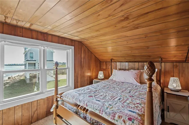 $2,850 | 28 Glenwood Avenue, Narragansett, RI 02882