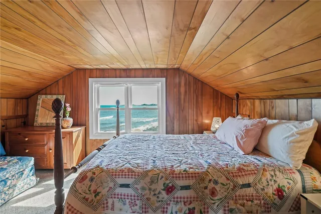 $2,850 | 28 Glenwood Avenue, Narragansett, RI 02882