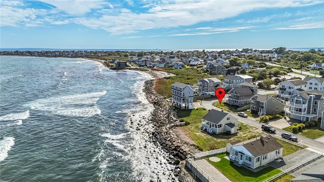 $2,850 | 28 Glenwood Avenue, Narragansett, RI 02882