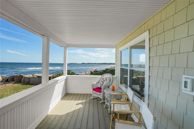 $2,850 | 28 Glenwood Avenue, Narragansett, RI 02882