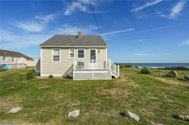 $2,850 | 28 Glenwood Avenue, Narragansett, RI 02882