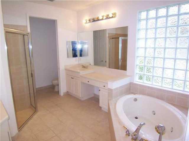 1124 Southeast Fleming Way Stuart, FL 34997 - Photo 6 of 8 Gallery Image 6