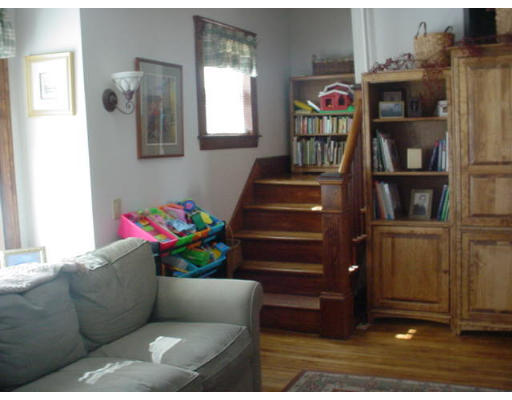 33 Guild Road Worcester, MA 01602 - Photo 3 of 14 Gallery Image 3