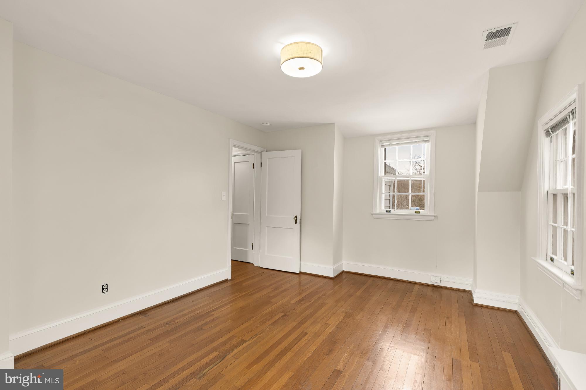 5413 31st Street Northwest Washington, DC 20015 - Photo 36 of 54