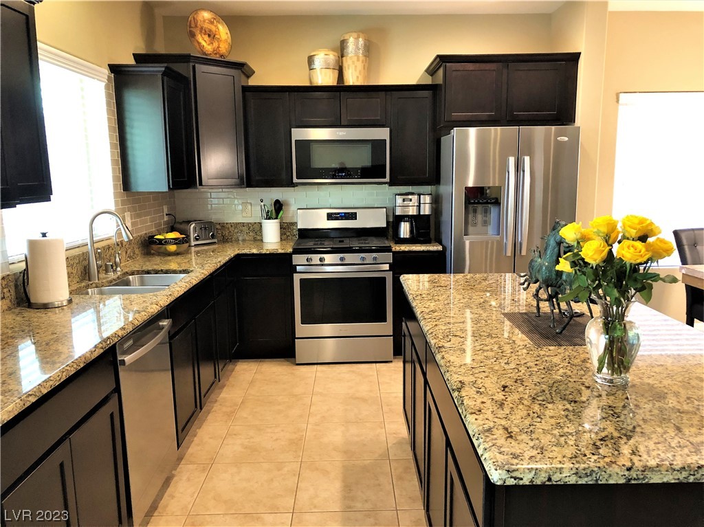 2620 Courgette Way Henderson, NV 89044 - Photo 8 of 36