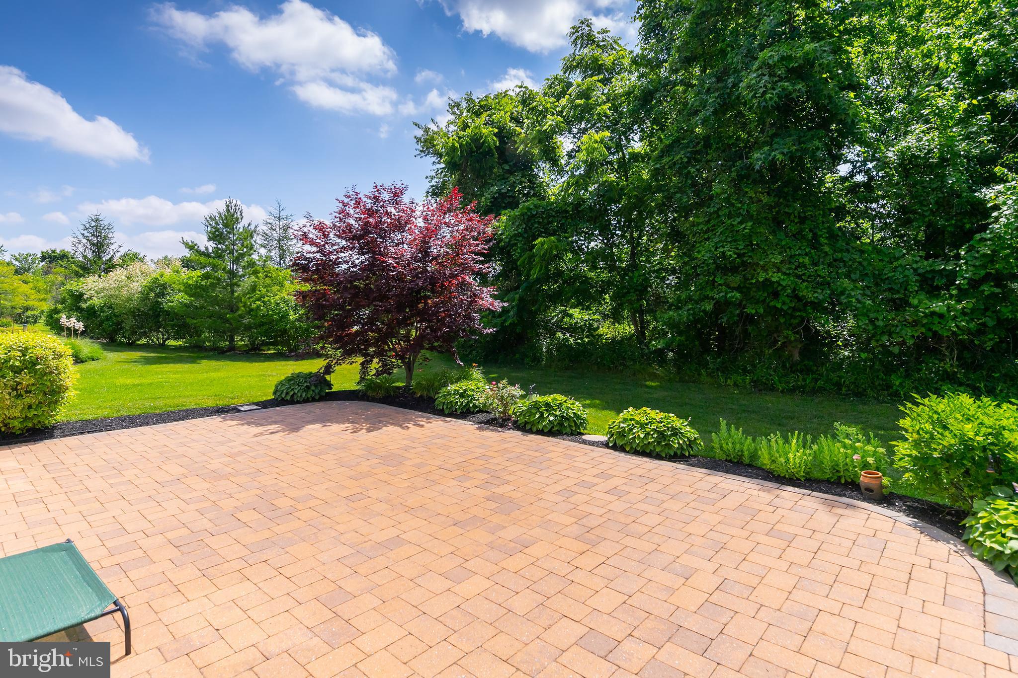 10 Danbury Road Swedesboro, NJ 08085 - Photo 16 of 35 Massive Paver Patio