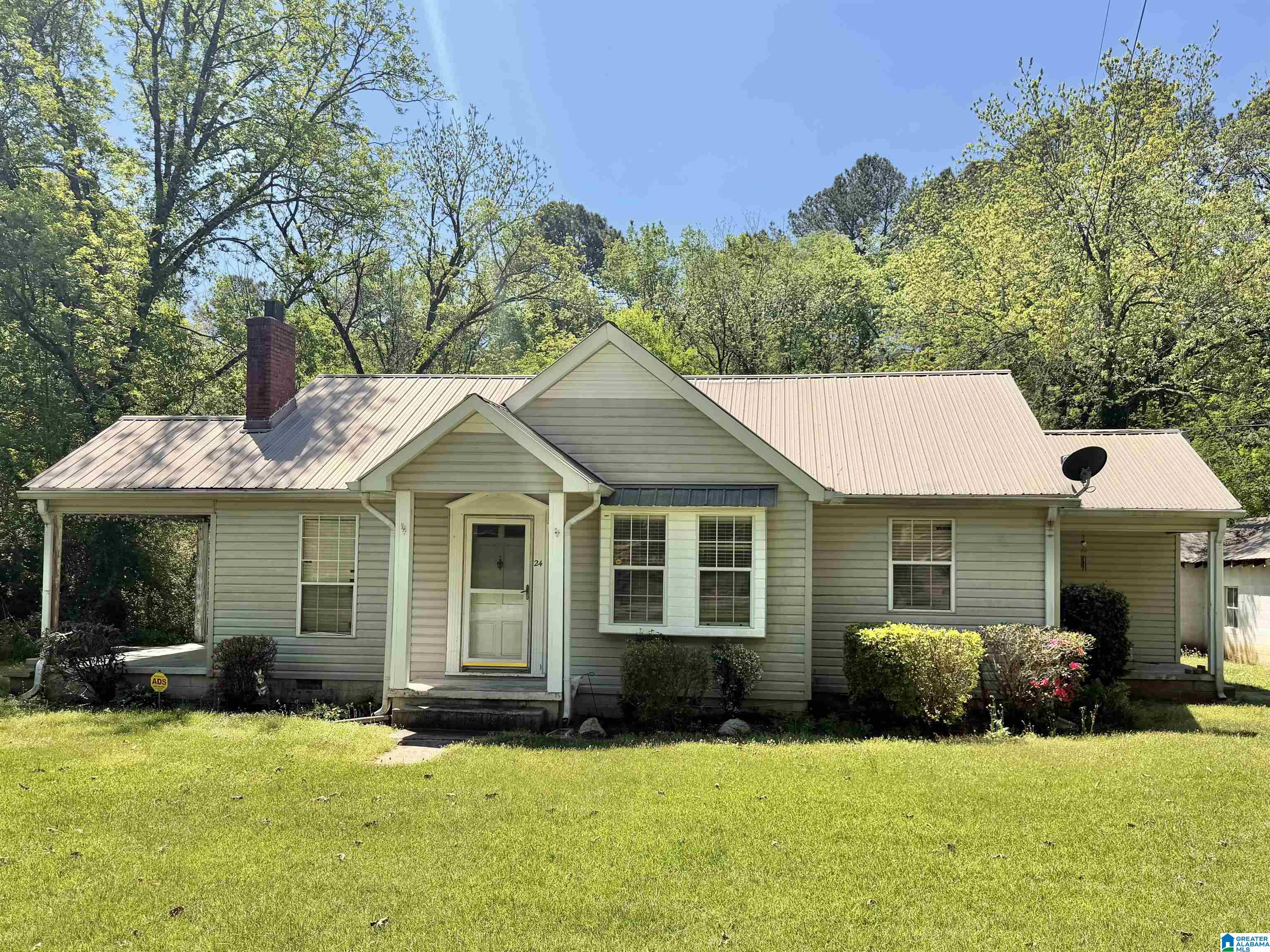 24 West Glade Road Anniston, AL 36206 - Photo 1 of 17