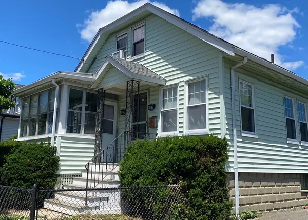 $699,000 | 16 Glenwood Avenue, Medford, MA 02155