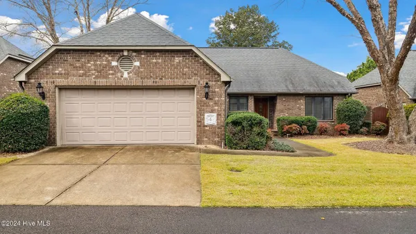 $409,900 | 6 Chalford Place, Pinehurst, NC 28374