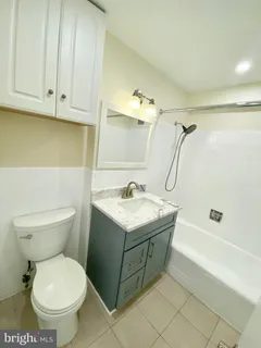 $2,999 | 2711 Ordway Street Northwest, Unit 302, Washington, DC 20008