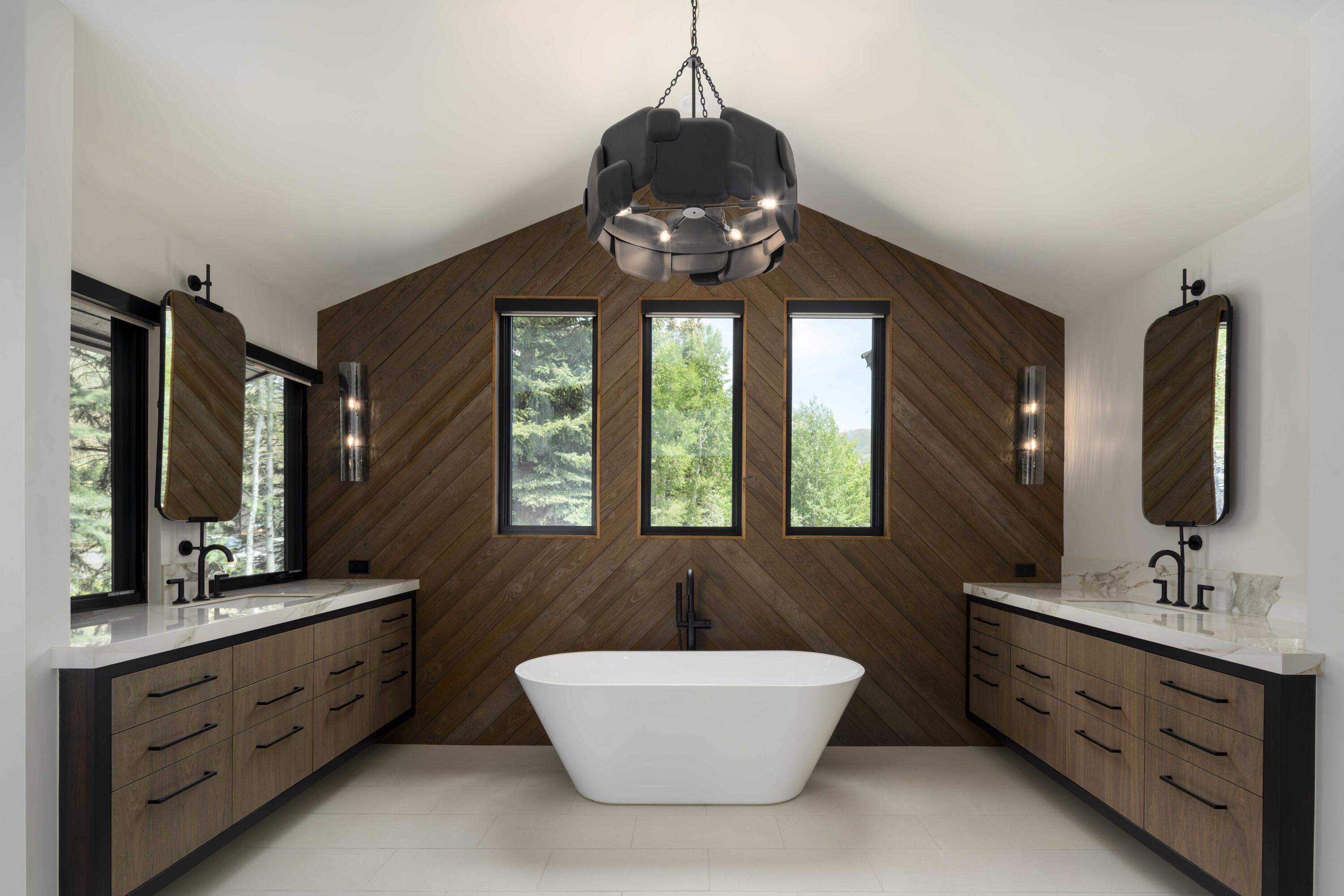 106 Blue Grouse Road Sun Valley, ID 83353 - Photo 18 of 38 Primary Bathroom