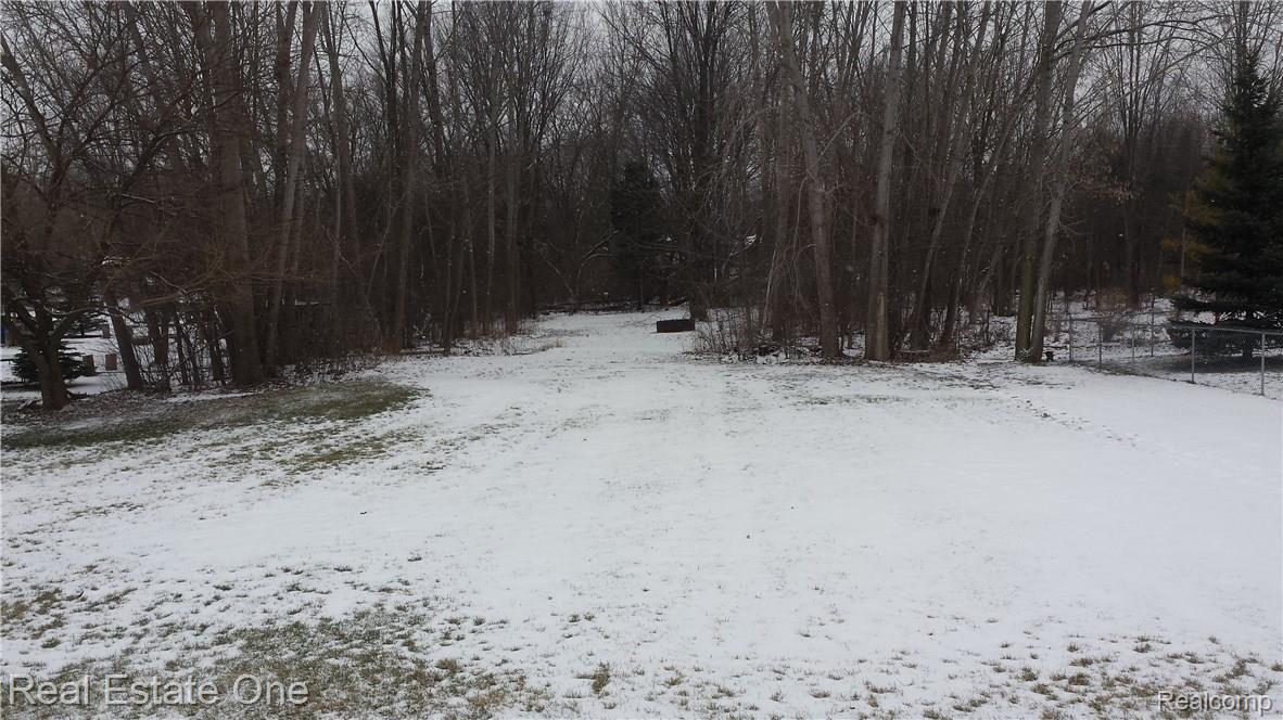 1212 Grace Avenue Rochester, MI 48309 - Photo 5 of 24 20160120_132834.jpg
