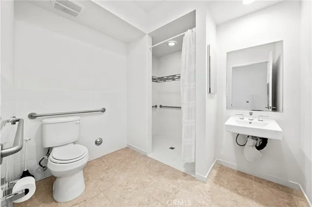 $5,500 | 1533 Sullivan Avenue, Costa Mesa, CA 92627