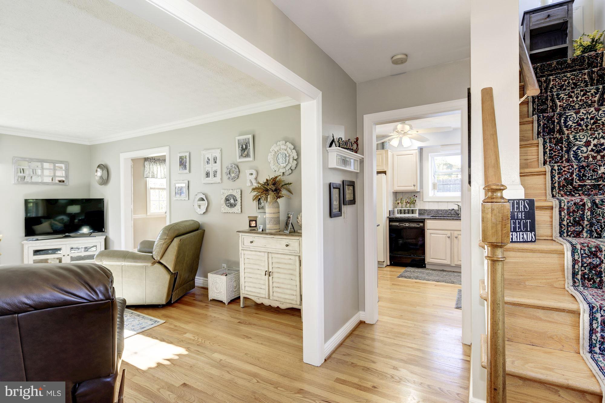 307 Ardmore Road Linthicum, MD 21090 - Photo 4 of 45