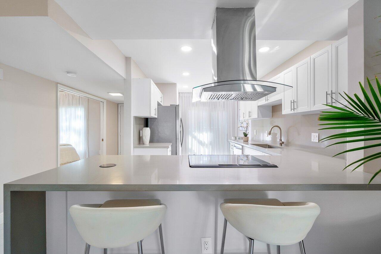 13380 Polo Road West, Unit A105 Wellington, FL 33414 - Photo 10 of 27 Kitchen