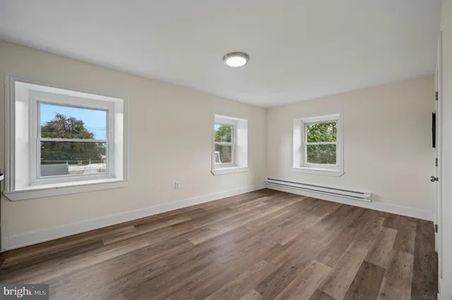 $995 | 111 West Queen Lane, Unit 3F, Philadelphia, PA 19144