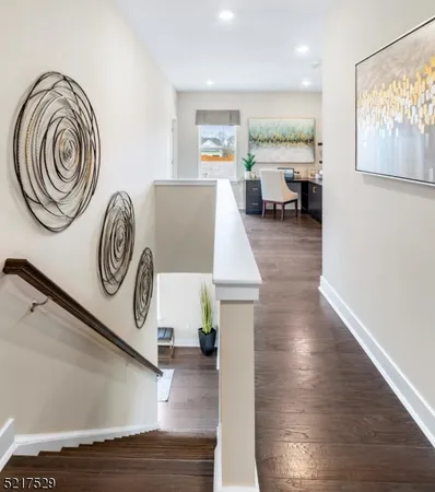 $999,990 | 20 Eastwood Terrace, Unit 20, East Hanover, NJ 07936