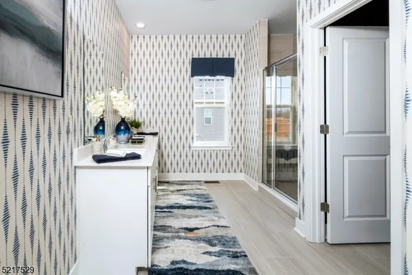 $999,990 | 20 Eastwood Terrace, Unit 20, East Hanover, NJ 07936