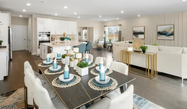 $999,990 | 20 Eastwood Terrace, Unit 20, East Hanover, NJ 07936