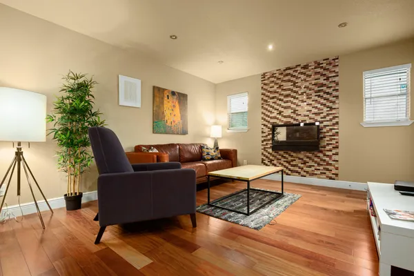 $2,400 | 1101 Shoal Creek Boulevard, Unit 10, Austin, TX 78701