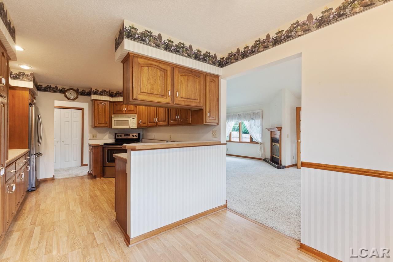 4885 Hunt Road Adrian, MI 49221 - Photo 10 of 44 50081199-9.JPG