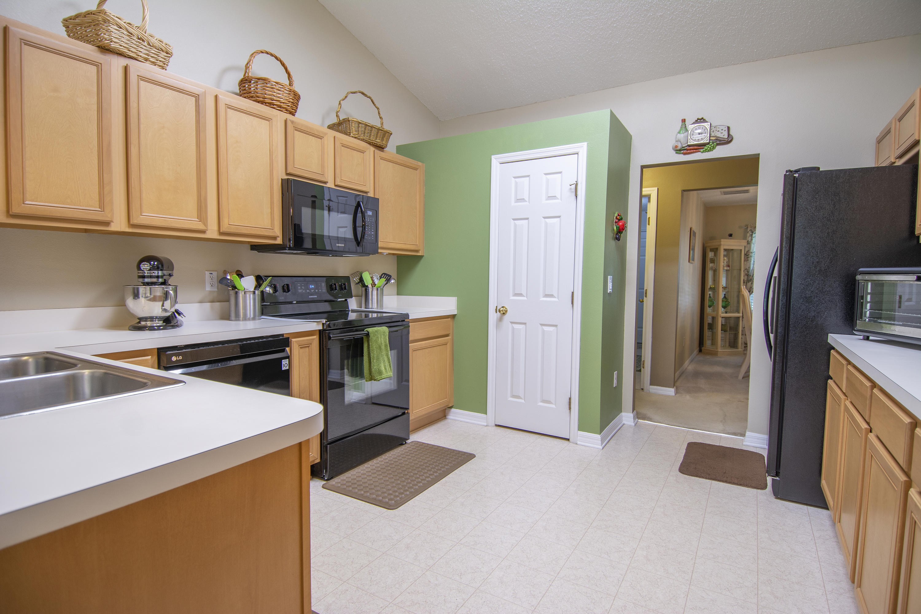 2677 Southwest Acco Road Port St. Lucie, FL 34953 - Photo 8 of 34 C 2020 MBP 2677 SW Acco Rd (12)