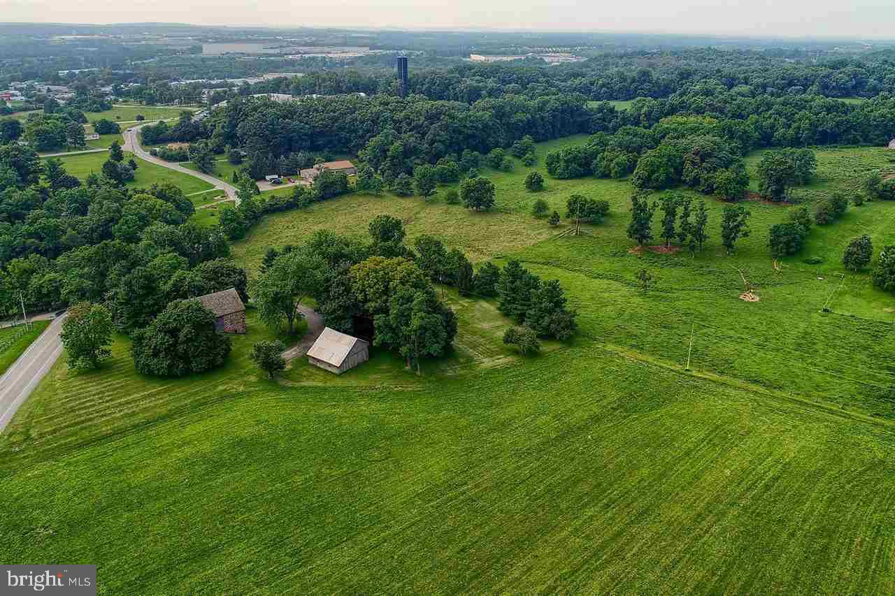 440 Cloverleaf Road York, PA 17406 - Photo 34 of 36