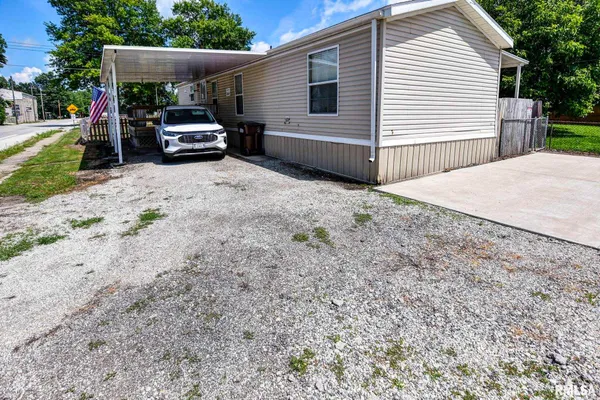 $69,900 | 225 Parker Street, Bulpitt, IL 62517