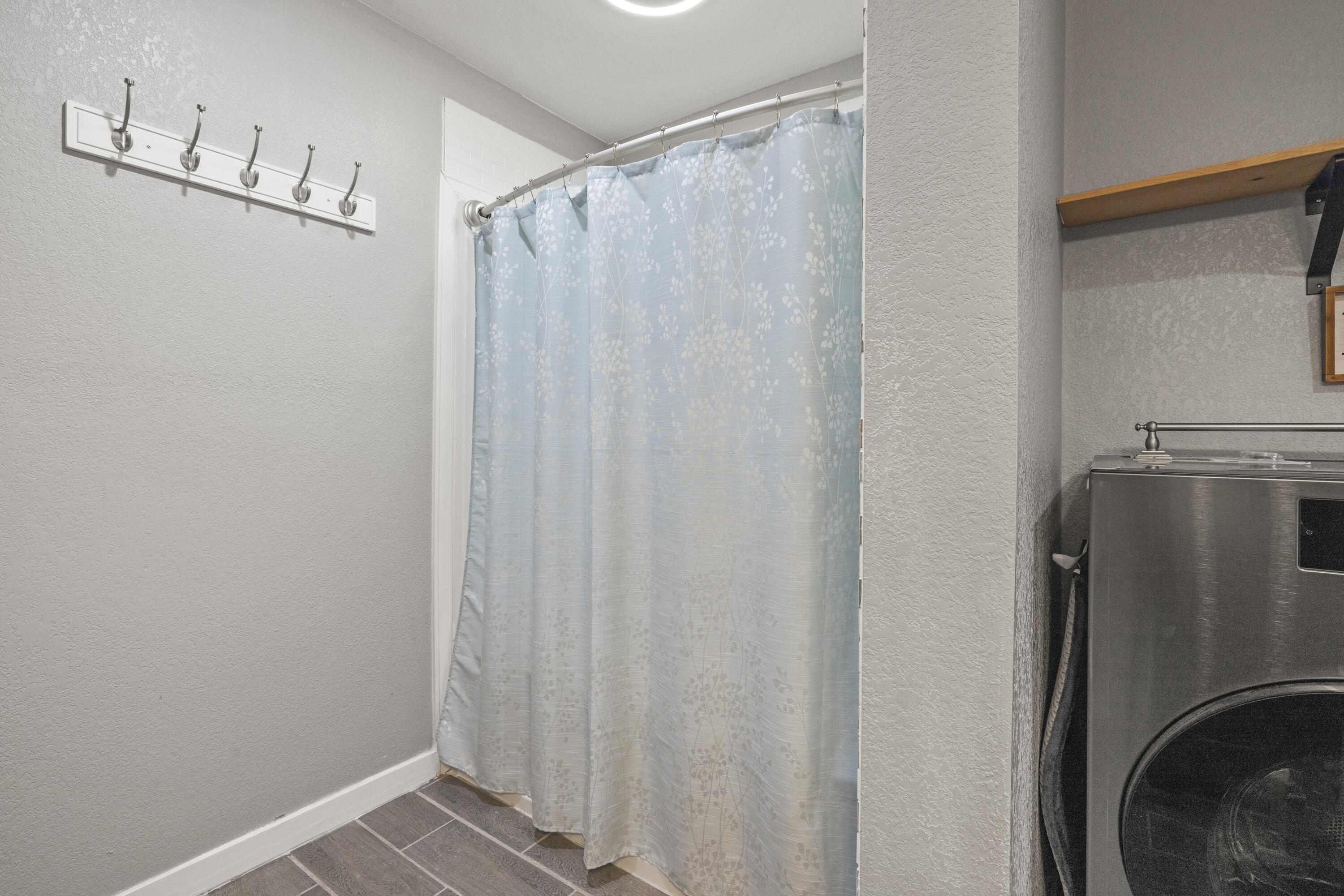 3808 Old Fort Road Klamath Falls, OR 97601 - Photo 70 of 120 lower level bathroom