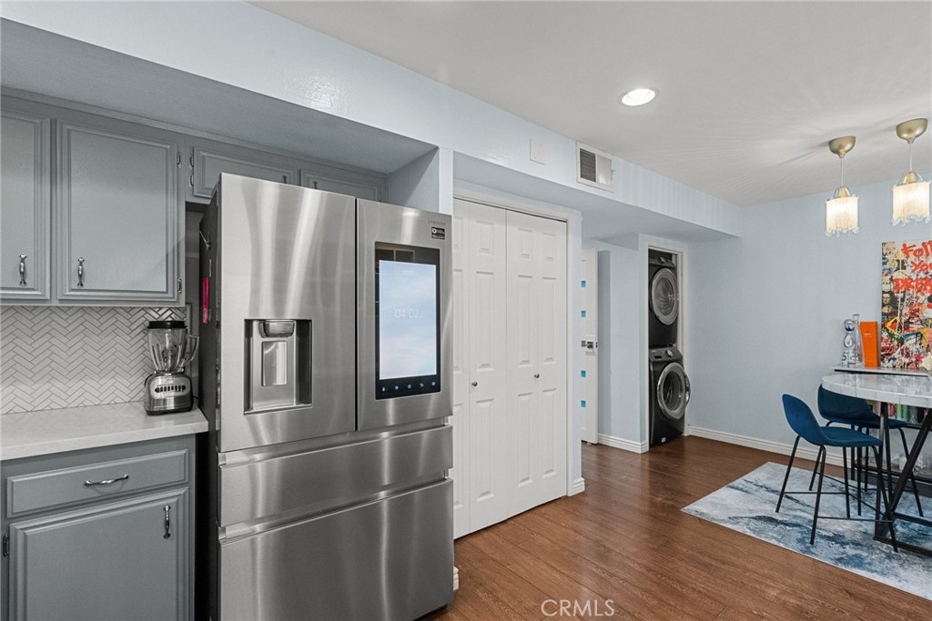 19540 Sherman Way, Unit 602 Reseda, CA 91335 - Photo 13 of 34